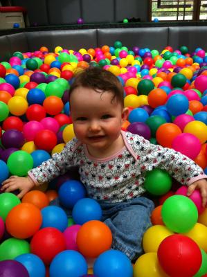 Hannah im Ballbad Hannah im Ballbad